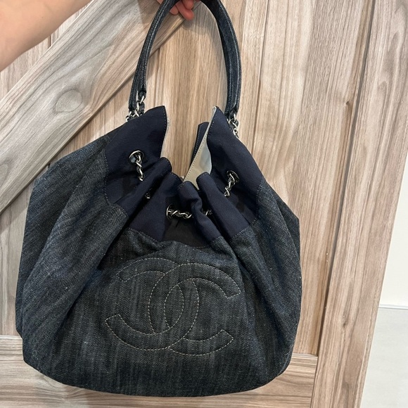 Authentic RARE Chanel Coco denim cabas XL - Picture 3 of 10
